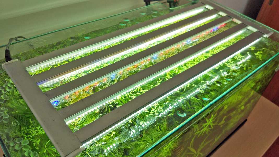 Plafoniera LED in stile «termo arredo»
